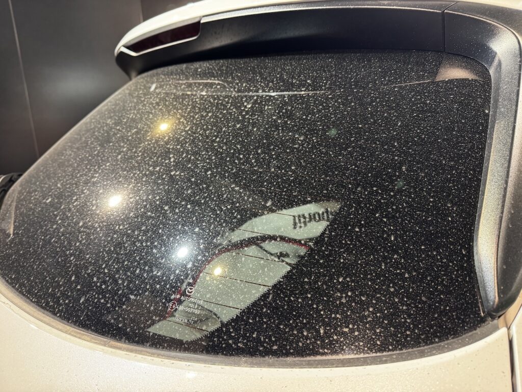 CX-8】季節外れの黄砂の結晶化を防ぎ、雨をクリーナーに変える